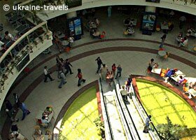 Maidan Nezalezhnosti, inside the commercial centre.